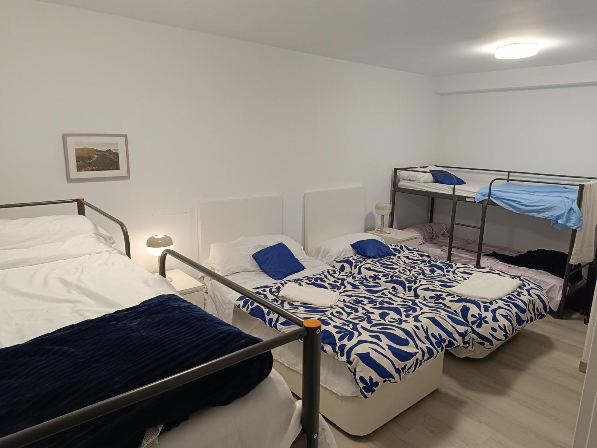 2-Centro Hab Compartida Masculina 8X Bed and Breakfast Madrid Exterior foto